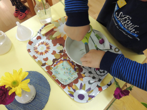 flower-arranging-four-seasons-montessori-1